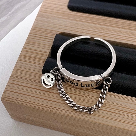 Smiley face ring, silver chain ring, lucky ring, stacking silver ring - Picture 6 of 10